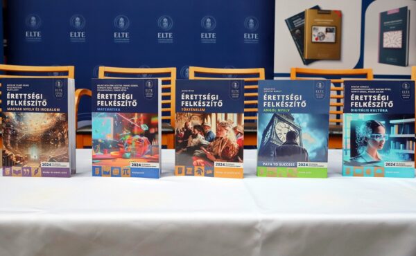 Az ELTE Érettségi Felkészítő tankönyvsorozat első példányai.