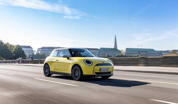 új MINI Cooper E elektromos autó