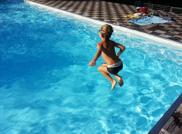 szolárfűtés medence