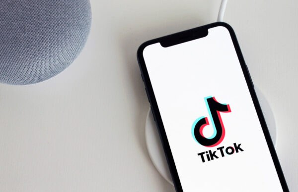 MagSafe tok mobiltelefon