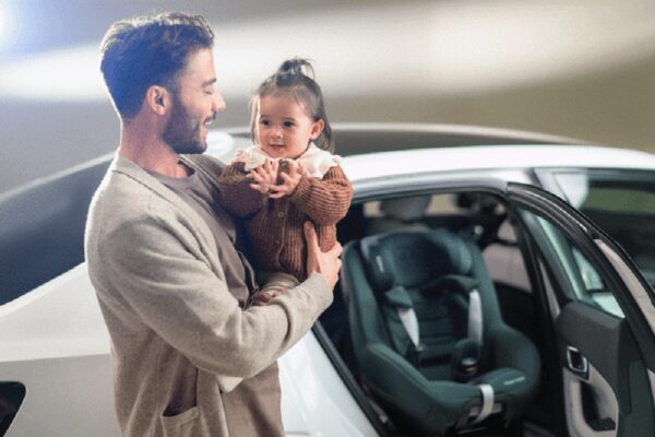 A biztonságos utazáshoz fontos a gyerekülés rendeltetésszerű használata.