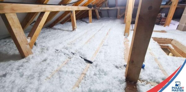 fújható hőszigetelés padláson